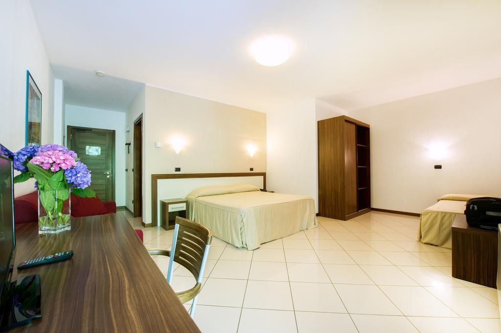 Hotel & Residence La Sibilla Cusiana Pettenasco Εξωτερικό φωτογραφία