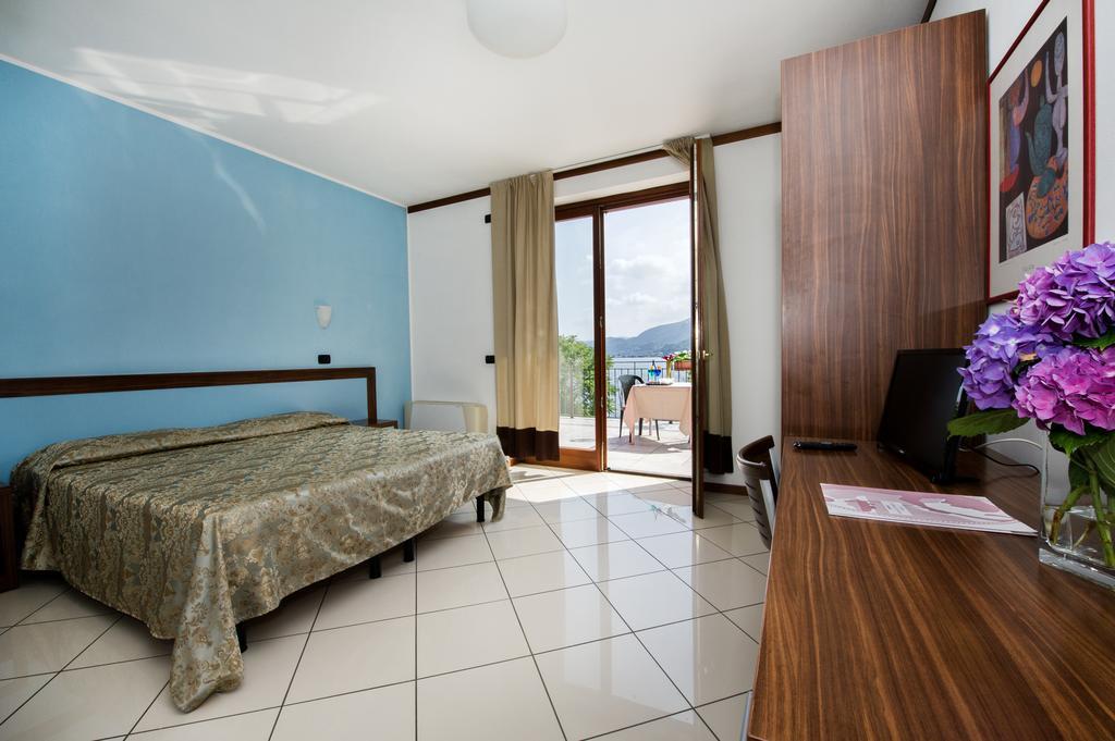 Hotel & Residence La Sibilla Cusiana Pettenasco Εξωτερικό φωτογραφία